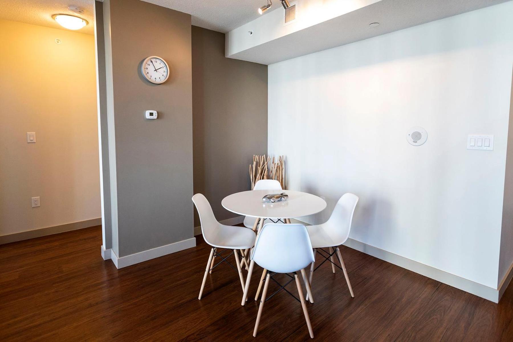 Mayfair Luxe Suites Premium By Corporate Stays Edmonton Exteriér fotografie