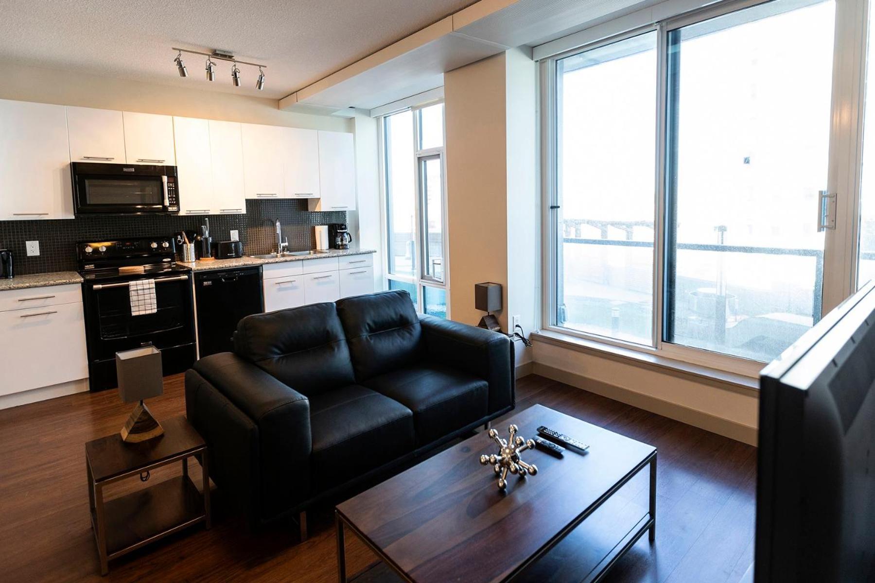 Mayfair Luxe Suites Premium By Corporate Stays Edmonton Exteriér fotografie